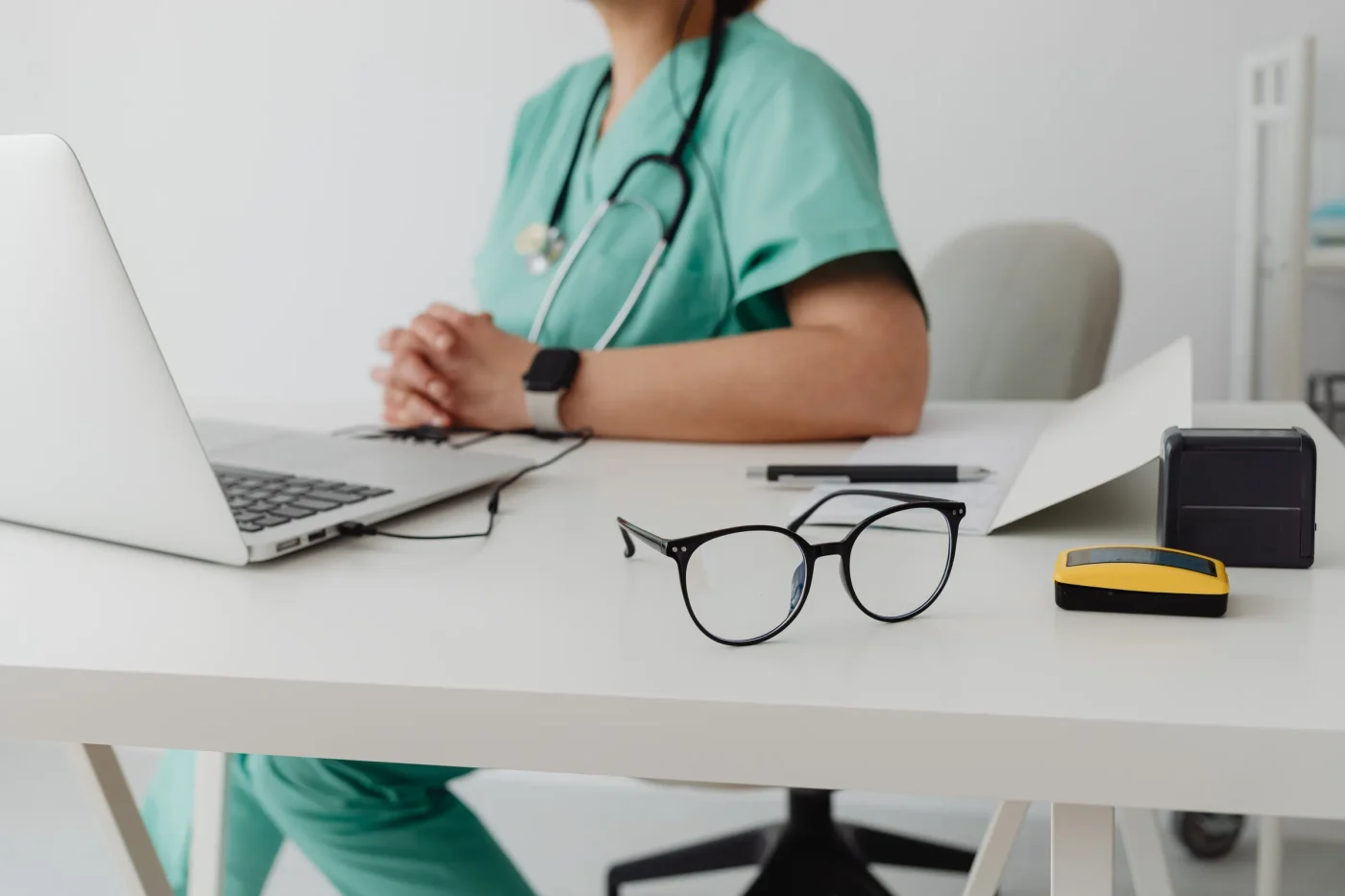Il caso opposto: arretrati e aumenti per i medici Enpam