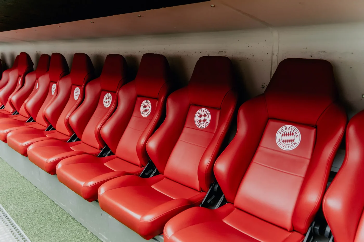 Confirmed Starting Lineups: Tactical Gambles and Bench Surprises
