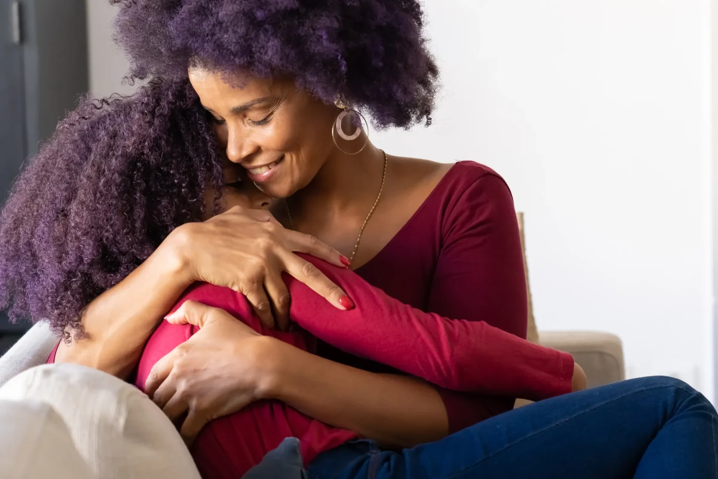 Le anticipazioni: la sorpresa di mamma Linda e la scaletta della serata