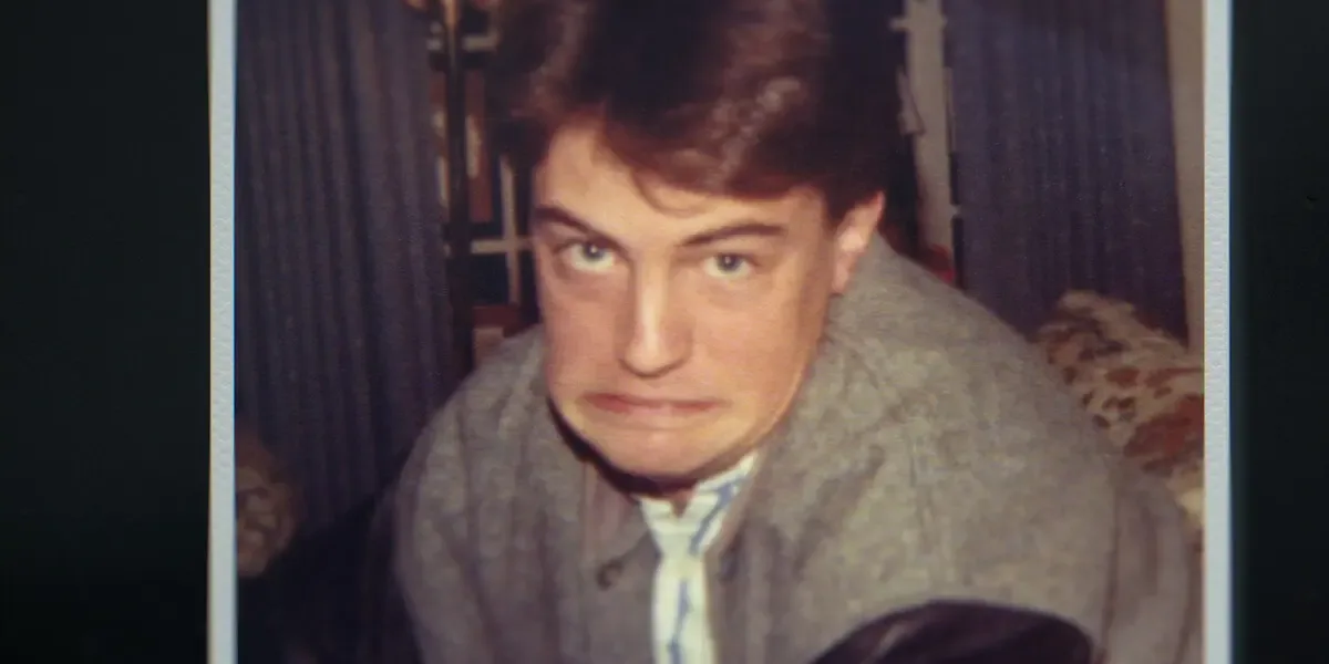 Photo of Matthew Perry making a funny face.