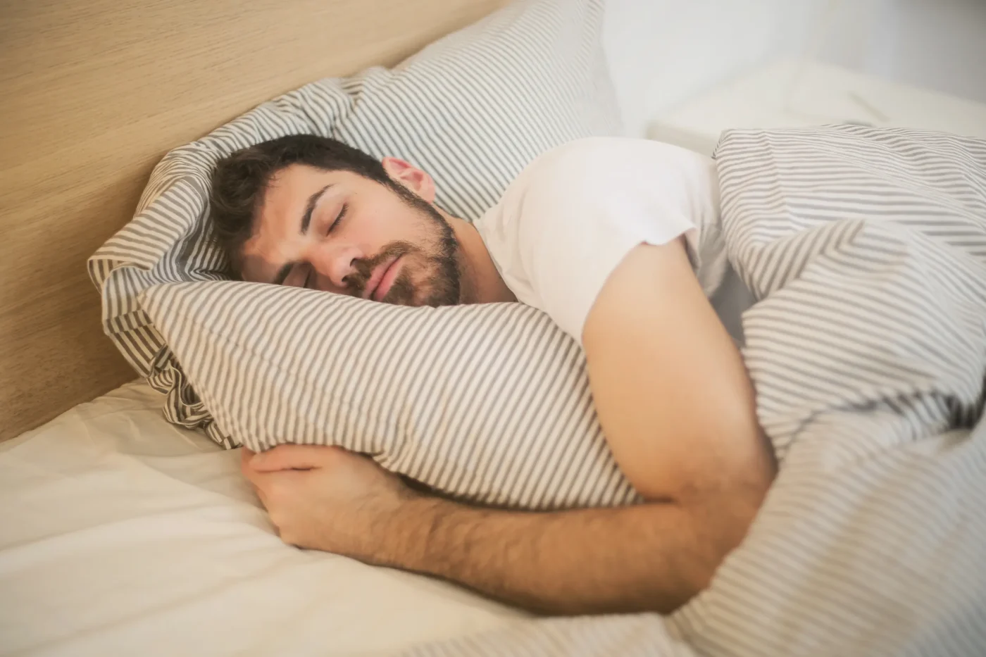 Ritmi circadiani e sonno: l'impatto biologico del passaggio autunnale