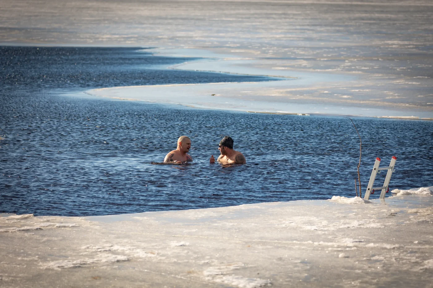 Cosa accade all'organismo durante l'immersione a basse temperature?
