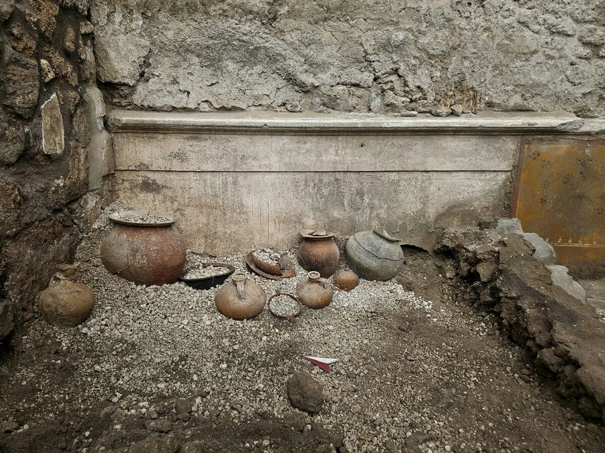 Pompeii wardrobe found untouched since 79 CE holds a woman
