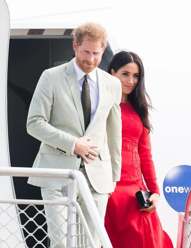 Prince Harry and Meghan Markle arrive at Nuku