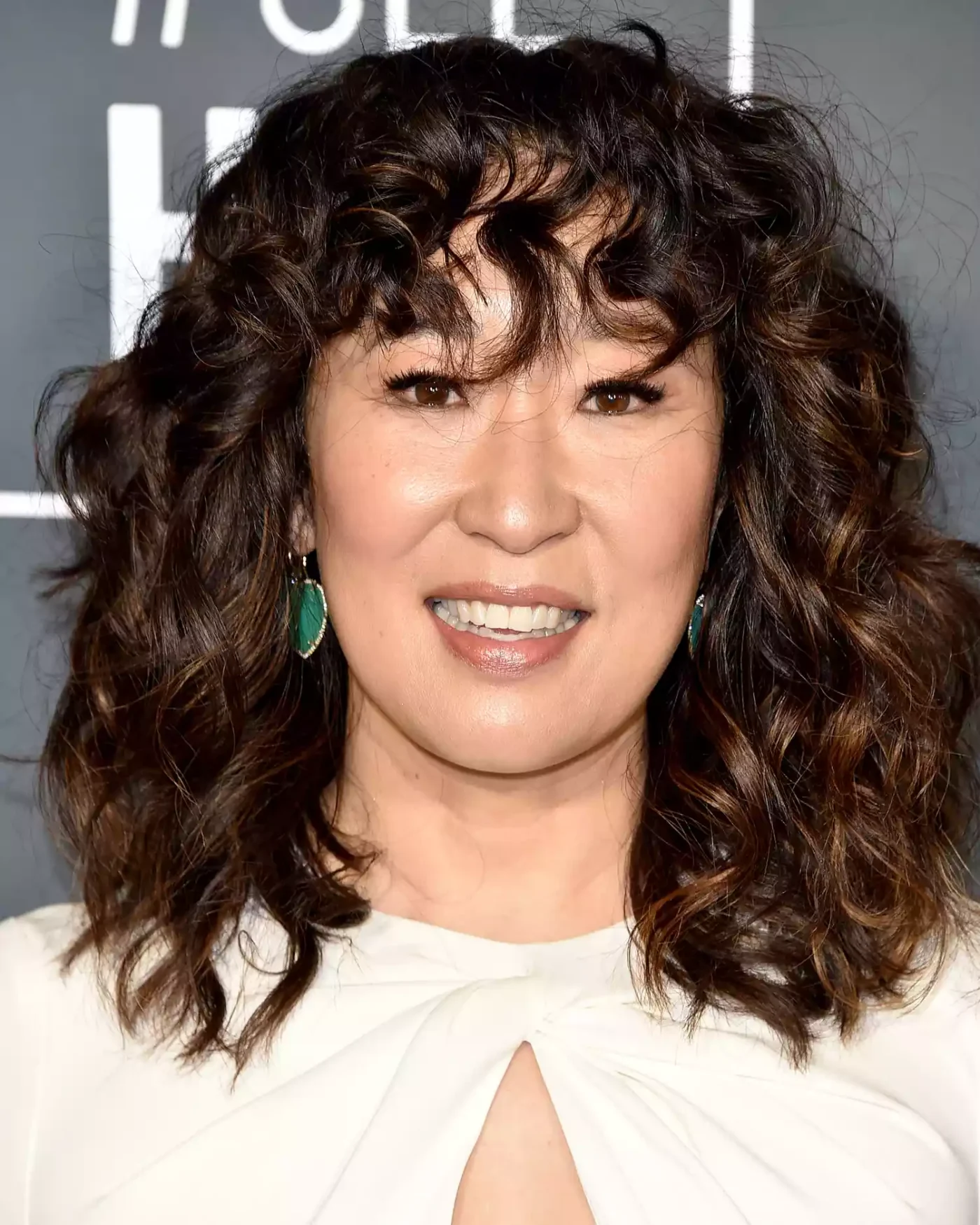 Sandra Oh wears a