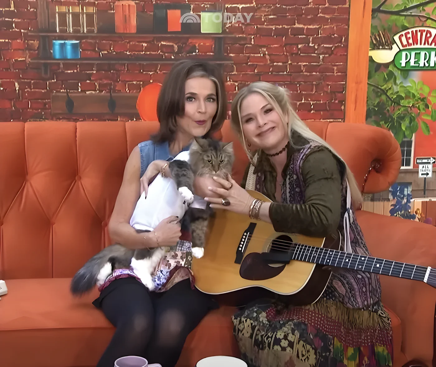 Savannah Guthrie as Rachel and Jenna Bush Hager as Phoebe from Friends