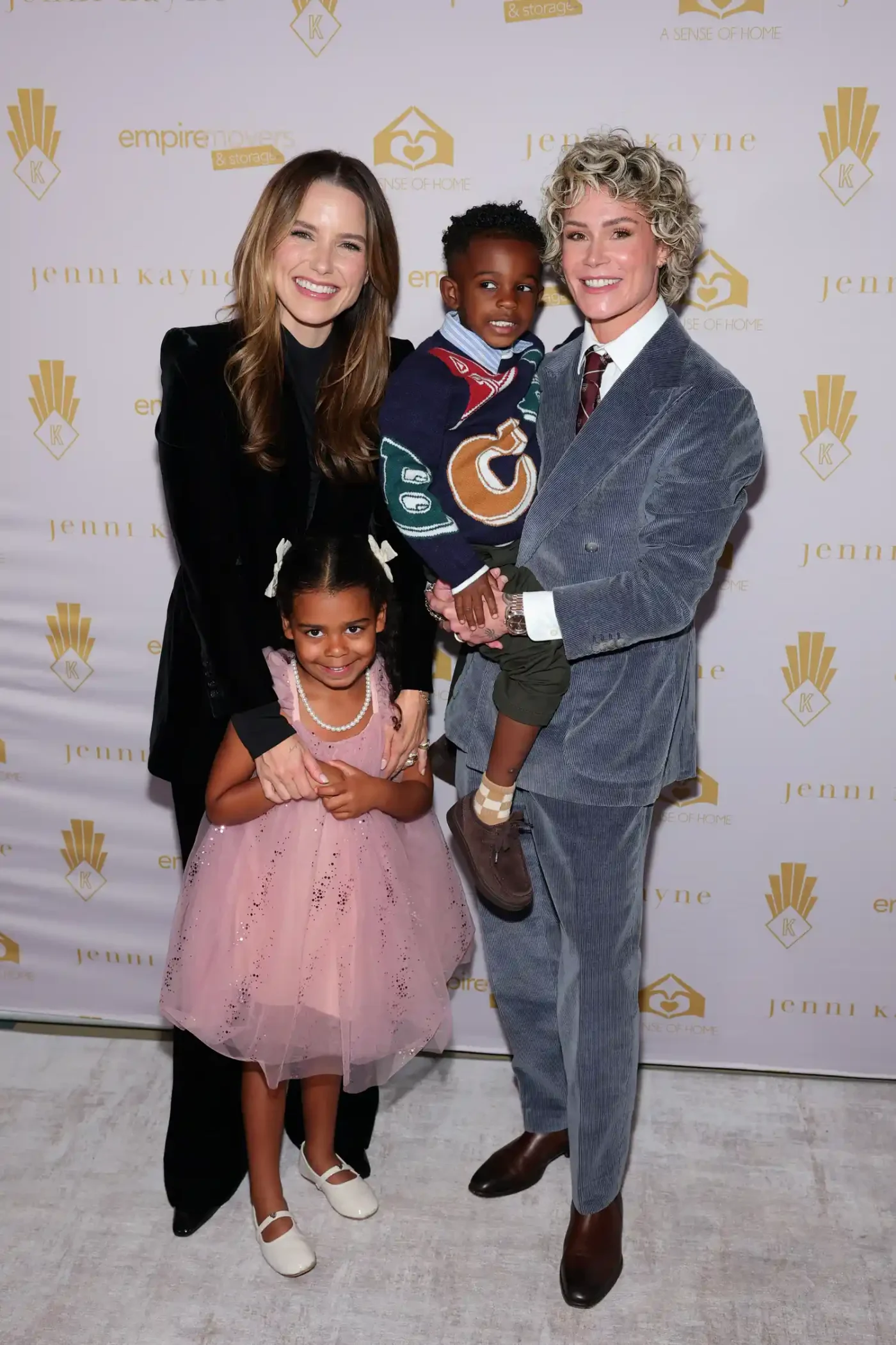 Sophia Bush, Sloane Krieger-Harris, Ocean Krieger-Harris, and Ashlyn Harris