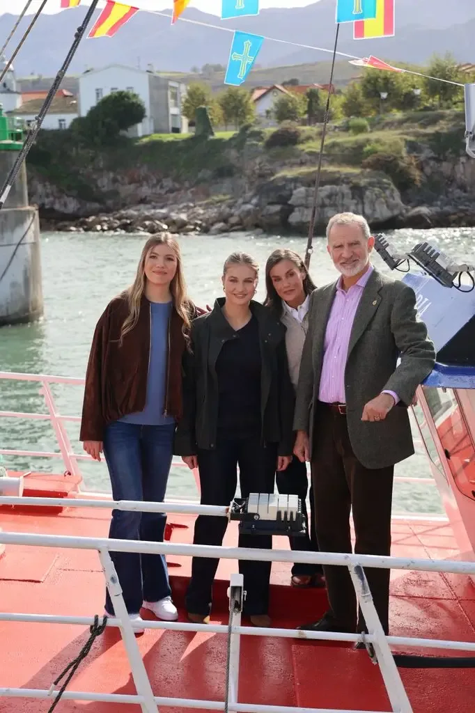 The Spanish King attended an engagement in Llanes with his family earlier that day