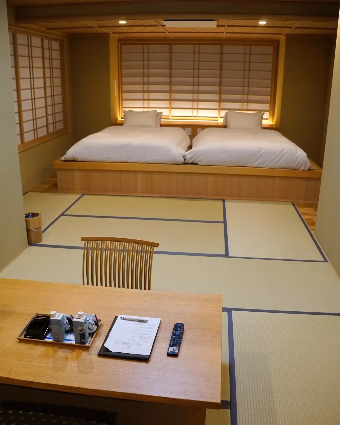 Woman Lies About Being on Her Honeymoon in Japan, Then Feels Guilty After Getting a Huge Room Upgrade